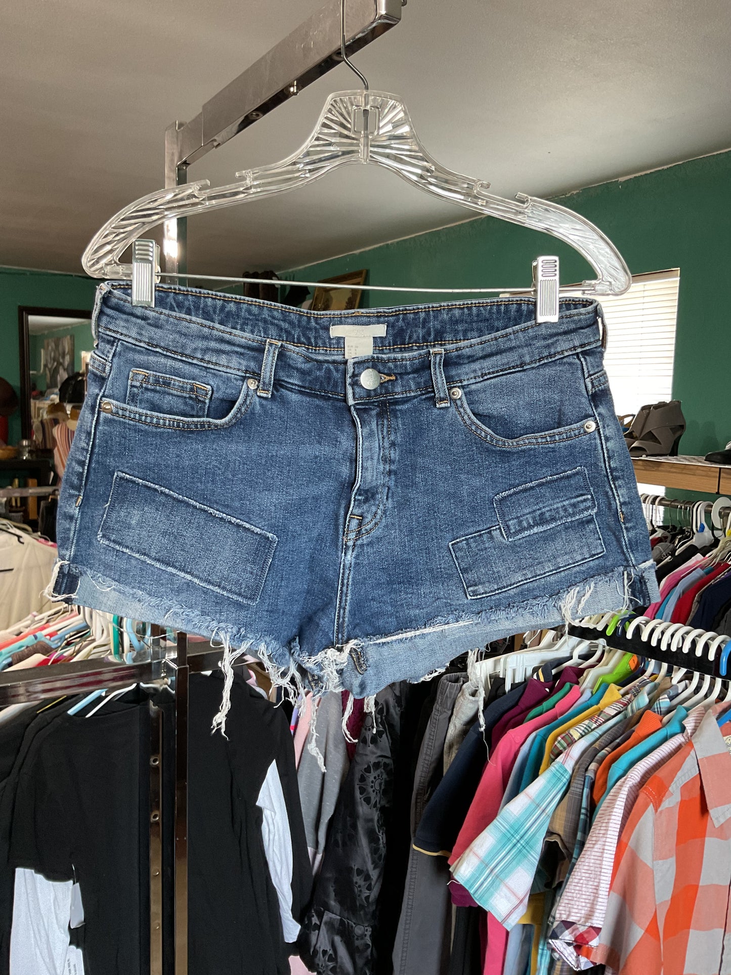 H&M Misses Daisy Dukes Denim Shorts Size 8