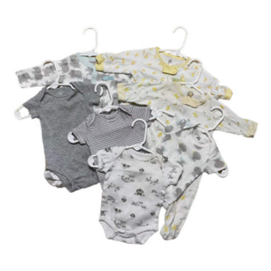 Neutral Themed 7 Piece Baby Wardrobe Size 0-3 Months